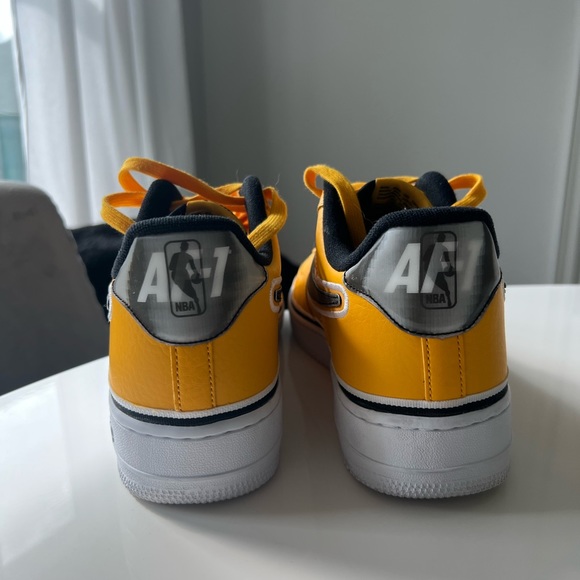 Mens Nike Air Force 1 Low Sport - Picture 3 of 4